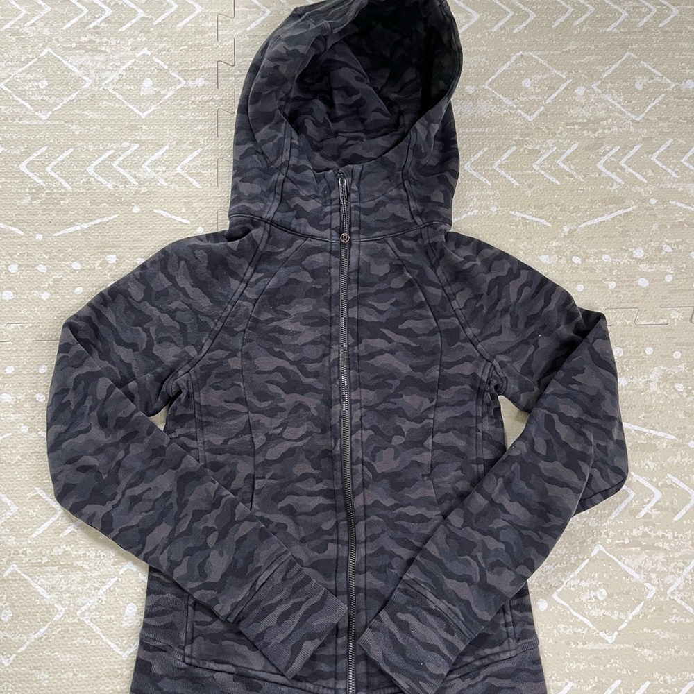 Lululemon women’s zipper hoodie